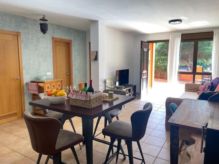 Cozy Apartment With Large Terrace Next To The Pool La Tejita Exterior photo